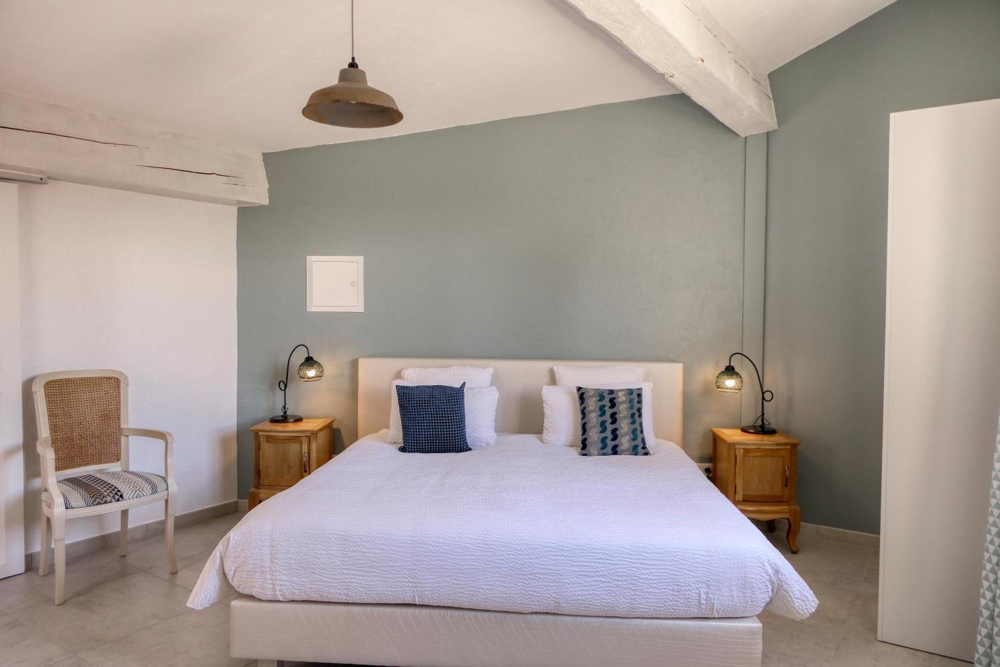 Le Hameau Fleur De Pierres , Chambre , Gite Et Table D'Hotes Murs  Zewnętrze zdjęcie