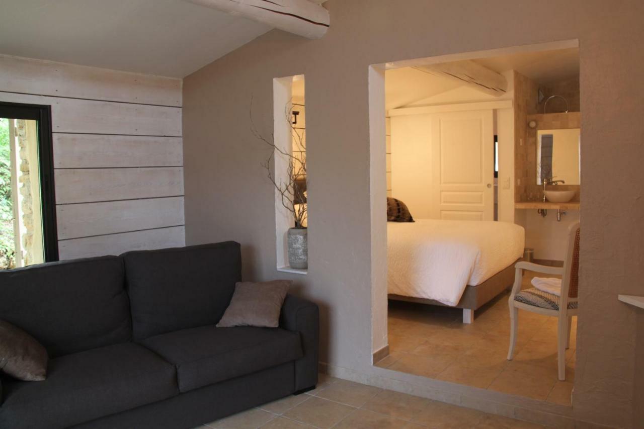 Le Hameau Fleur De Pierres , Chambre , Gite Et Table D'Hotes Murs  Zewnętrze zdjęcie